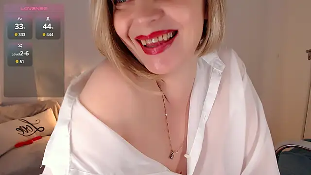 Snapshot of Tilly_Eliot chatting on September 11, 2025, 7:25 pm Tilly Eliot online show from September 11, 2025, 7:25 pm