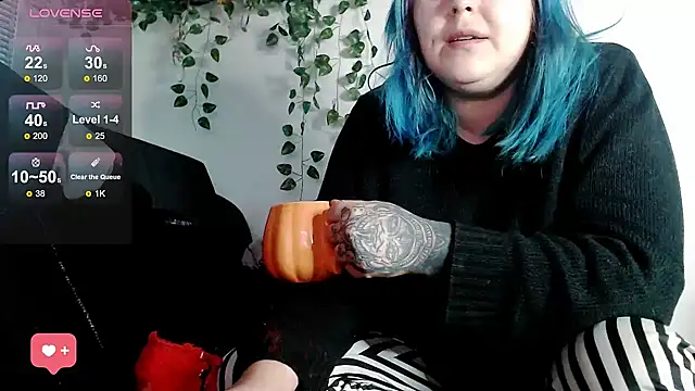 Snapshot of Psychobitch7 chatting on December 1, 2025, 12:39 pm Psychobitch7 online show from December 1, 2025, 12:39 pm