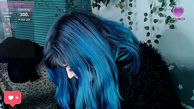 Snapshot of Psychobitch7 chatting on November 19, 2025, 7:36 pm Psychobitch7 online show from November 19, 2025, 7:36 pm