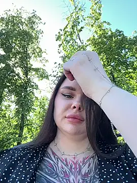 MommyDimitrescu  online show from June 19, 2026, 9:26 am