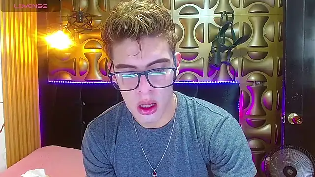 Snapshot of angel_sexyevil chatting on November 30, 2025, 12:28 pm angel sexyevil online show from November 30, 2025, 12:28 pm