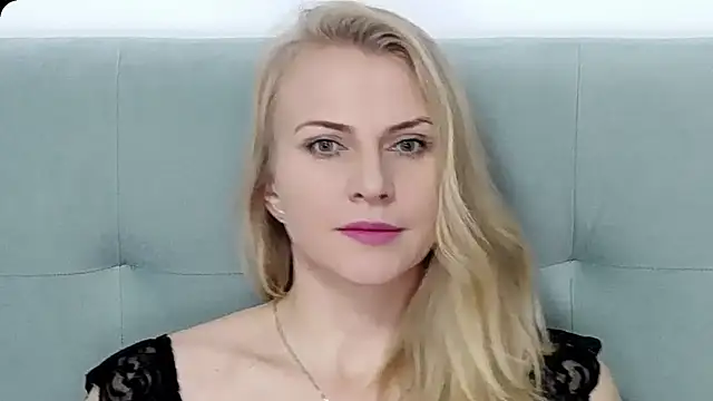 K  Adrienne online show from November 27, 2025, 5:52 am