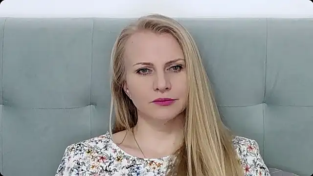 Snapshot of K__Adrienne chatting on February 13, 2025, 10:23 am K  Adrienne online show from February 13, 2025, 10:23 am