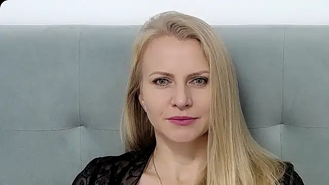 K  Adrienne online show from November 1, 2025, 5:57 am