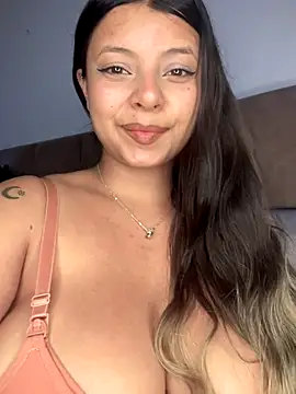 Snapshot of RsellAmb chatting on October 25, 2025, 3:28 am RsellAmb online show from October 25, 2025, 3:28 am