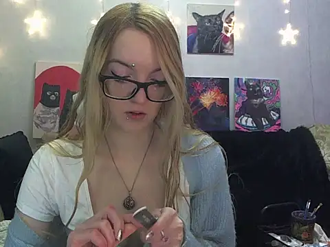 SecretSophia online show from November 22, 2025, 8:51 pm