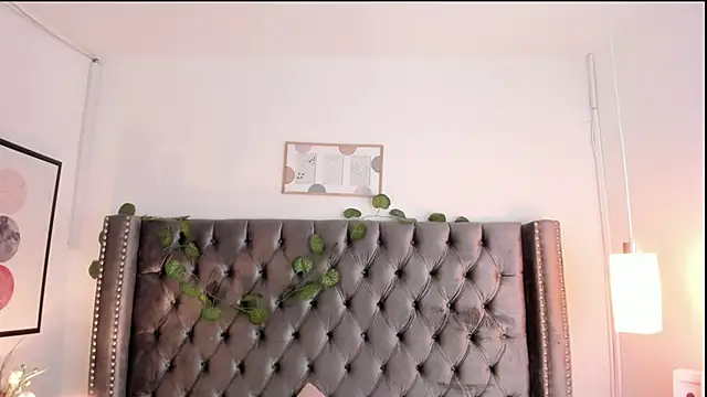 Snapshot of Kim_Blane chatting on February 7, 2025, 11:12 am Kim Blane online show from February 7, 2025, 11:12 am