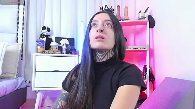 SAMANTHA DM online show from October 4, 2025, 2:07 pm