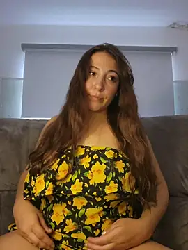 Snapshot of VickyHoult chatting on December 17, 2025, 8:03 pm VickyHoult online show from December 17, 2025, 8:03 pm