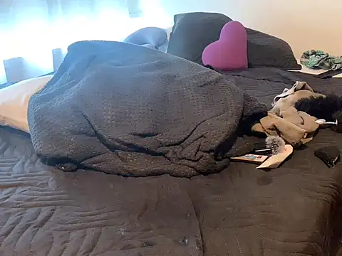 Snapshot of Emanuell__ chatting on January 18, 2026, 6:44 pm Emanuell online show from January 18, 2026, 6:44 pm