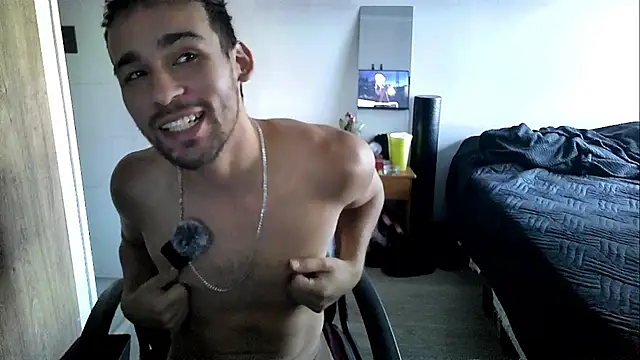 Snapshot of Emanuell__ chatting on March 4, 2026, 12:35 pm Emanuell online show from March 4, 2026, 12:35 pm