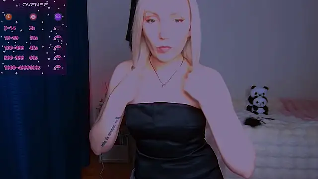 Snapshot of Bonnie_B__ chatting on November 16, 2025, 8:19 am Bonnie B online show from November 16, 2025, 8:19 am