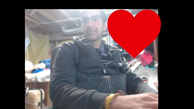 Gsmile1 online show from March 27, 2026, 8:32 pm