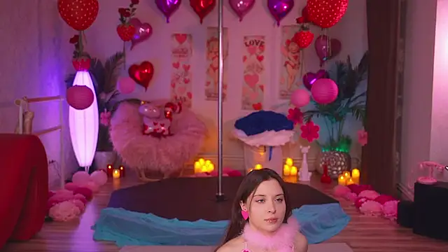 KittyCaitlin online show from February 14, 2026, 8:20 pm