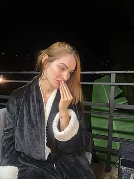 Snapshot of SofiaCarter chatting on January 13, 2025, 1:45 am SofiaCarter online show from January 13, 2025, 1:45 am