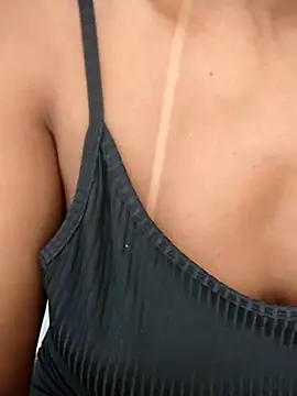 Snapshot of NeydeHotWife chatting on June 25, 2026, 6:13 pm NeydeHotWife online show from June 25, 2026, 6:13 pm