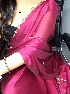 Snapshot of aliyaah_singh chatting on October 29, 2025, 5:34 pm aliyaah singh online show from October 29, 2025, 5:34 pm