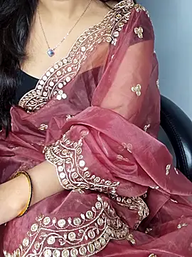 Snapshot of aliyaah_singh chatting on December 16, 2025, 6:12 pm aliyaah singh online show from December 16, 2025, 6:12 pm