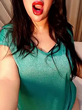 Snapshot of Queen_sousou chatting on January 8, 2026, 11:00 pm Queen sousou online show from January 8, 2026, 11:00 pm