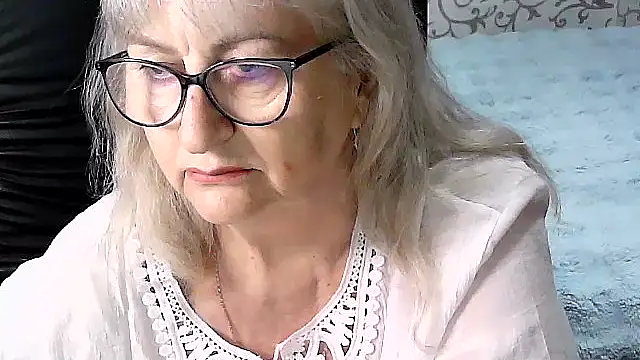 Snapshot of LolkaAlyss chatting on October 10, 2025, 8:15 am LolkaAlyss online show from October 10, 2025, 8:15 am