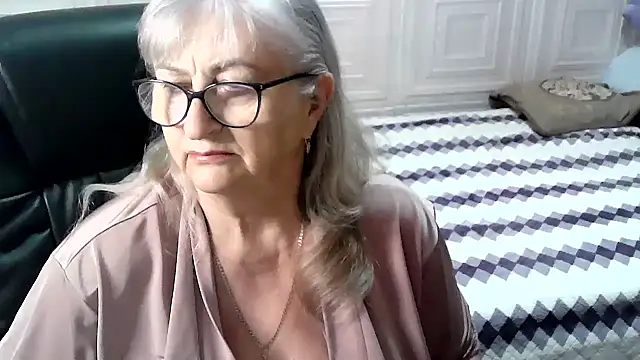 LolkaAlyss online show from November 26, 2025, 2:00 am