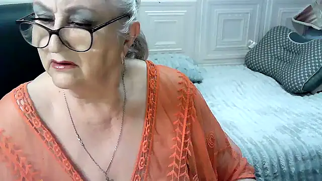 LolkaAlyss online show from April 15, 2026, 5:06 pm