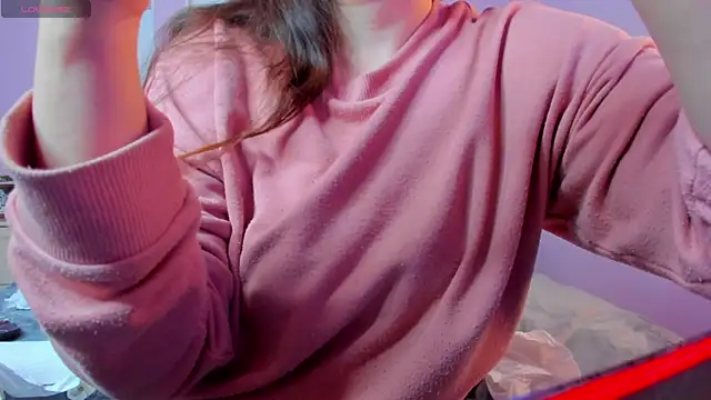 Snapshot of BattyMoll chatting on February 14, 2025, 3:36 pm BattyMoll online show from February 14, 2025, 3:36 pm