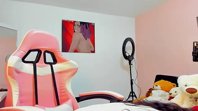 Snapshot of Vane_Rossee chatting on March 8, 2025, 12:44 am Vane Rossee online show from March 8, 2025, 12:44 am