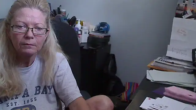 XTRAHORNYONE online show from January 11, 2025, 2:04 pm