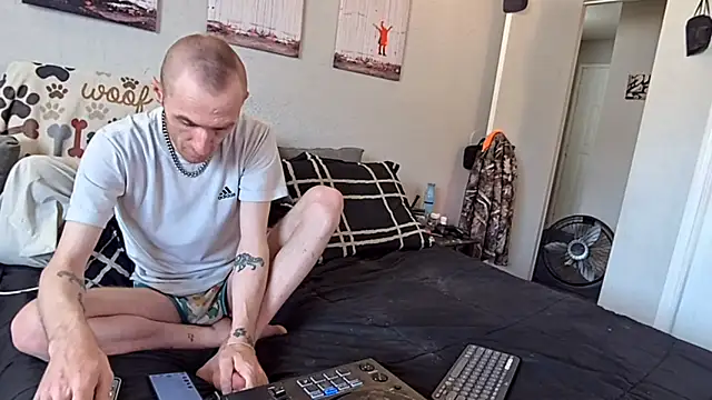 pyrowuff online show from February 10, 2026, 9:58 pm