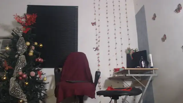 Snapshot of sharom_smith1 chatting on December 23, 2025, 4:45 am sharom smith1 online show from December 23, 2025, 4:45 am