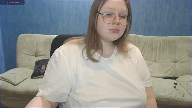 Snapshot of Touch_me_more_please chatting on March 12, 2025, 8:41 pm Touch me more please online show from March 12, 2025, 8:41 pm