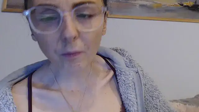 cleophee online show from February 20, 2026, 6:59 am