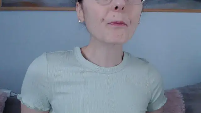 cleophee online show from April 7, 2026, 5:42 am