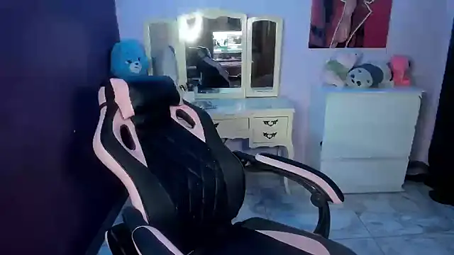 Tokyoseis online show from September 12, 2025, 3:06 am