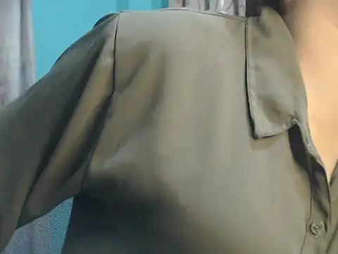 Snapshot of NancyRuvi chatting on November 3, 2025, 3:37 pm NancyRuvi online show from November 3, 2025, 3:37 pm