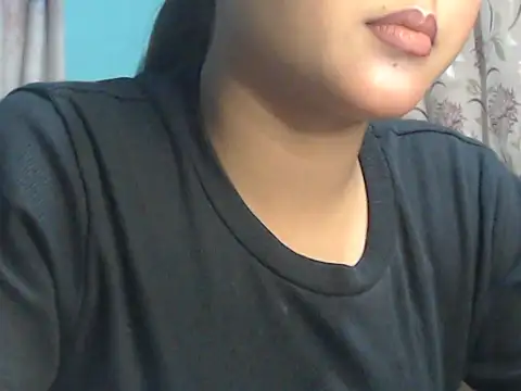 Snapshot of NancyRuvi chatting on November 16, 2025, 3:39 pm NancyRuvi online show from November 16, 2025, 3:39 pm