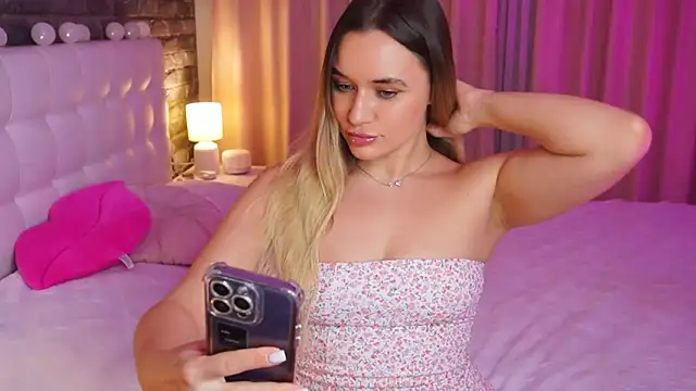 Snapshot of starrydoll chatting on March 16, 2025, 6:12 pm starrydoll online show from March 16, 2025, 6:12 pm