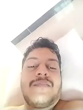 dzboy1994 online show from November 28, 2025, 2:23 am