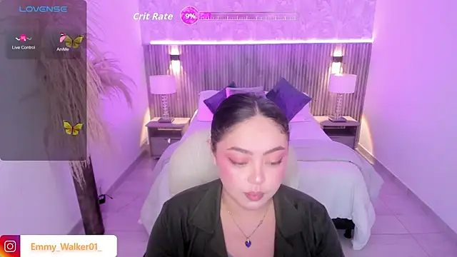 Snapshot of emmy_walker chatting on October 17, 2025, 11:01 am emmy walker online show from October 17, 2025, 11:01 am