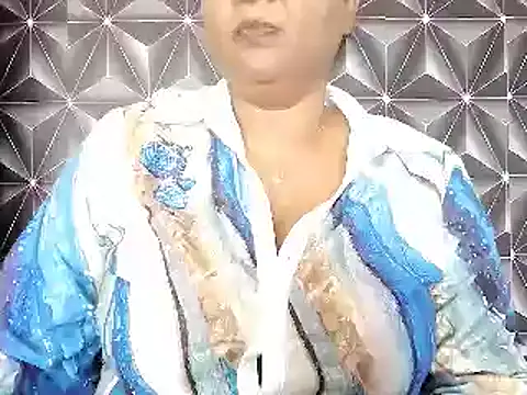 Snapshot of IndianDelia chatting on March 29, 2026, 9:11 am IndianDelia online show from March 29, 2026, 9:11 am