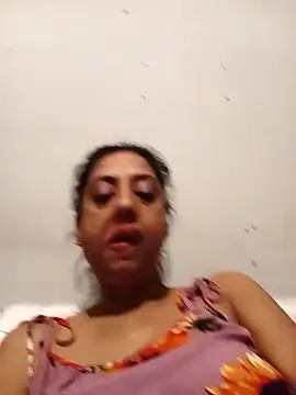 Mahi4luv online show from September 18, 2025, 10:24 pm