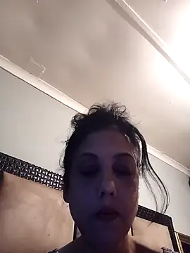 Snapshot of Mahi4luv chatting on April 10, 2026, 9:55 pm Mahi4luv online show from April 10, 2026, 9:55 pm