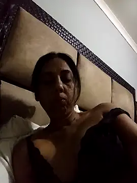 Mahi4luv online show from October 26, 2025, 12:44 am