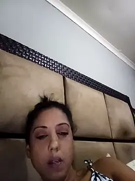 Snapshot of Mahi4luv chatting on March 3, 2026, 4:25 pm Mahi4luv online show from March 3, 2026, 4:25 pm