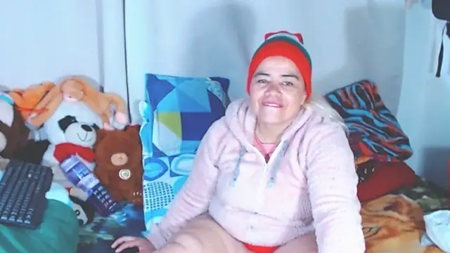 estrellita fugaz16x online show from December 18, 2025, 9:07 pm