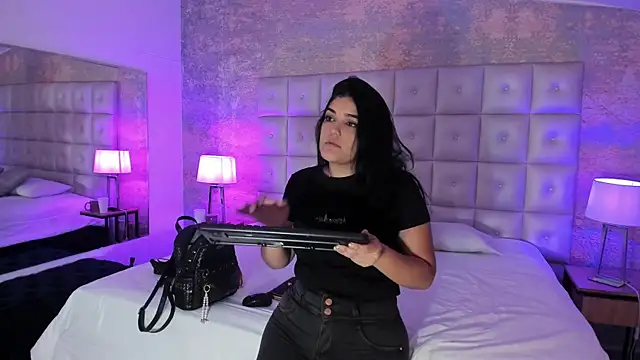 Snapshot of Maddysex_ chatting on November 5, 2025, 12:19 pm Maddysex online show from November 5, 2025, 12:19 pm