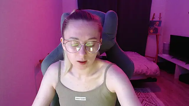 AnabelFrel online show from October 16, 2025, 12:08 am