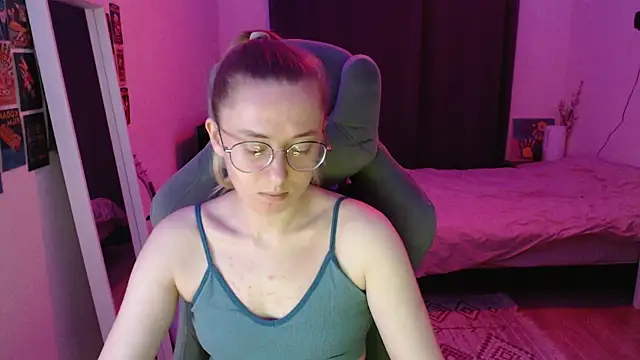 AnabelFrel online show from April 19, 2026, 12:22 am