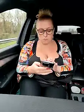 Snapshot of winniess40 chatting on November 28, 2025, 9:53 am winniess40 online show from November 28, 2025, 9:53 am